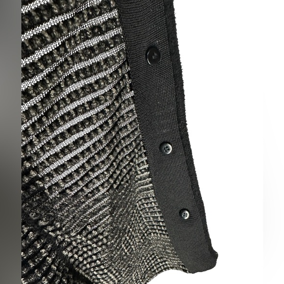 GIORGIO ARMANI / Black & Cream Rouched Sweater / Size 40 - Picture 11 of 15